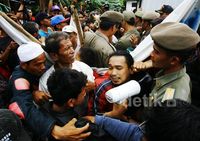 Pengosongan Lahan Gedung Baru KPK Ricuh